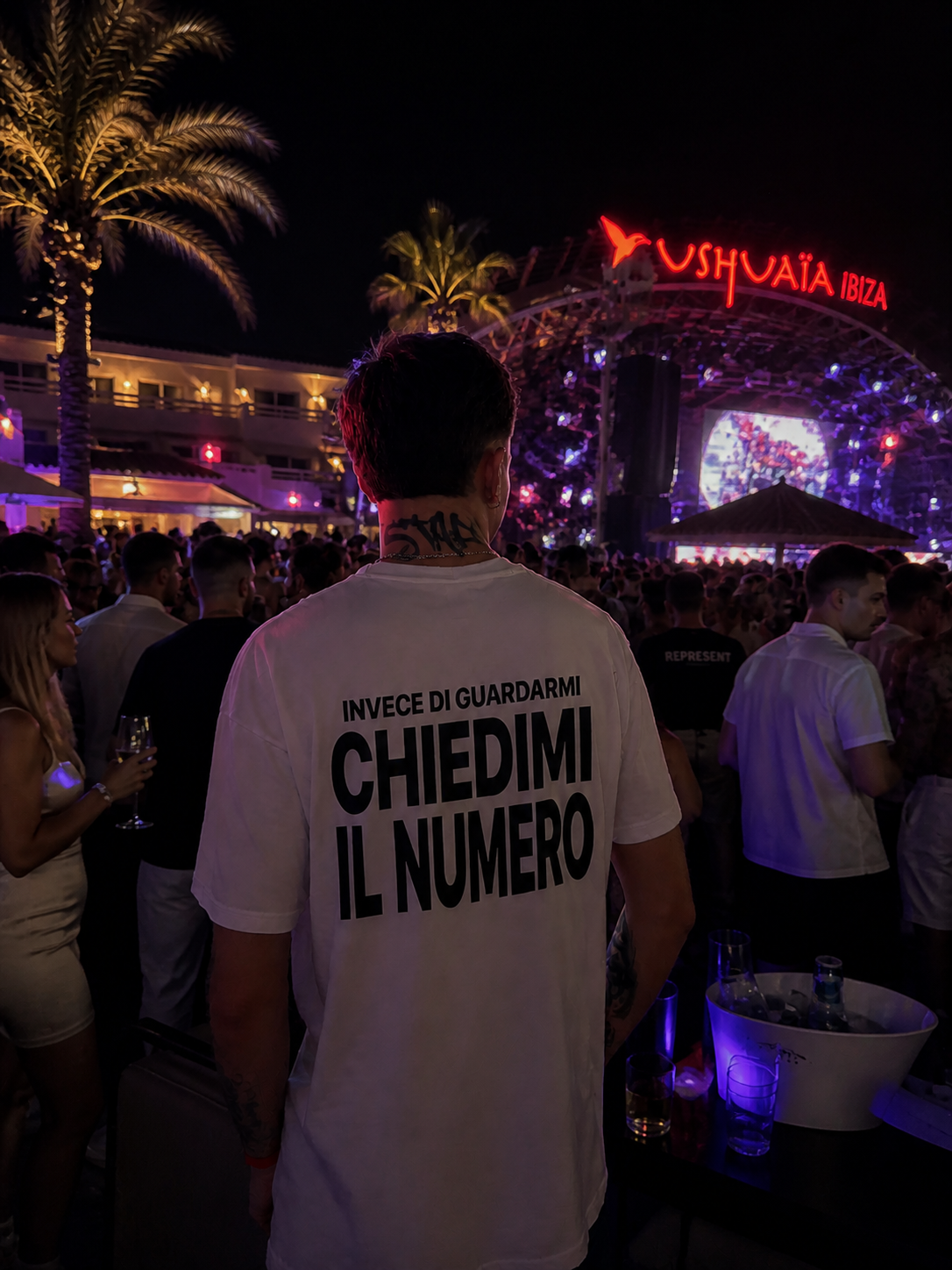 T-SHIRT INVECE DI GUARDARMI CHIEDIMI IL NUMERO
